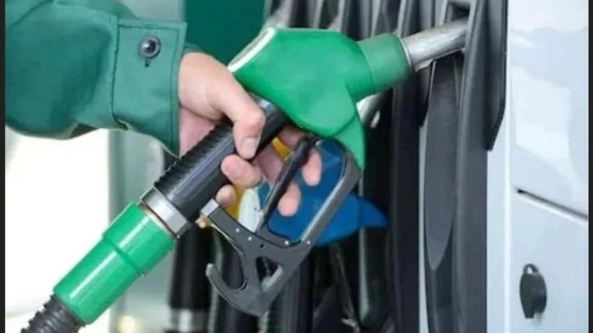 Petrol Prices Likely to Fall in Pakistan From January 16